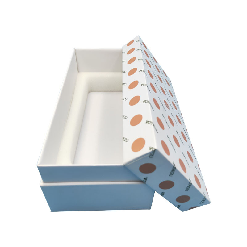 Lid-Base Box with a sleeve