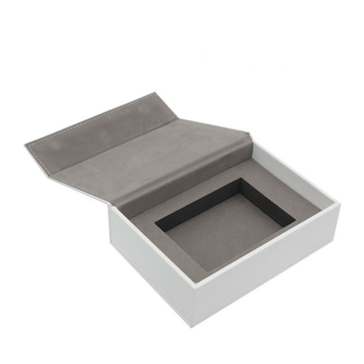 Luxe box with leather and velvet