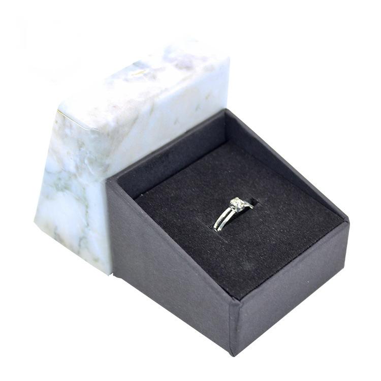  Lid and base box17