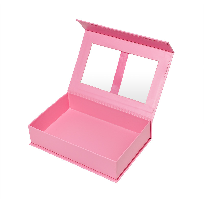 Rigid box with magnet closure