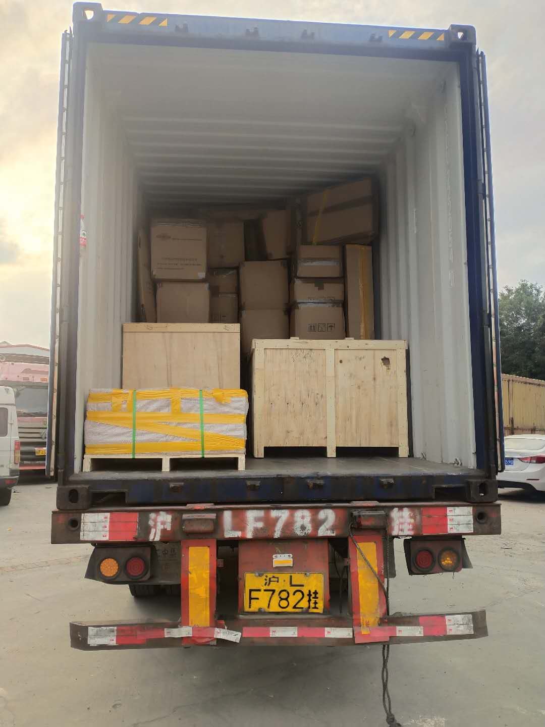 家具搬家集装箱拼装私人物品报关免税